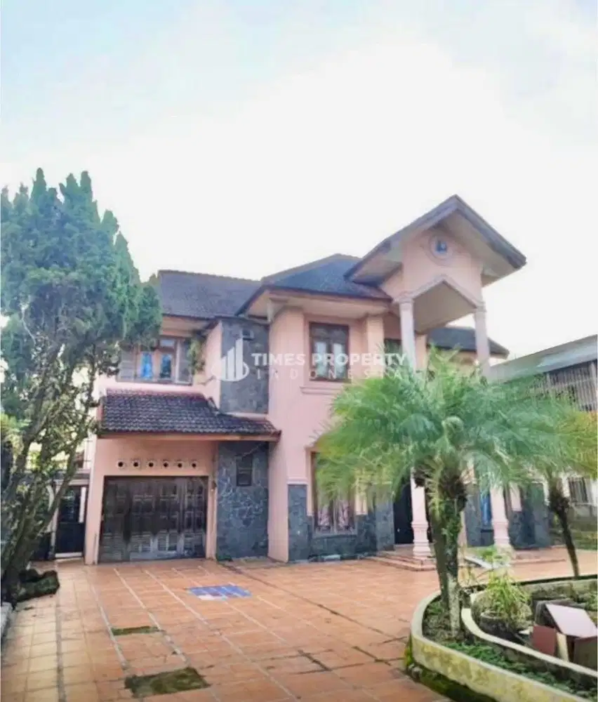 Jual Rumah Murah dengan lokasi strategis dan halaman luas