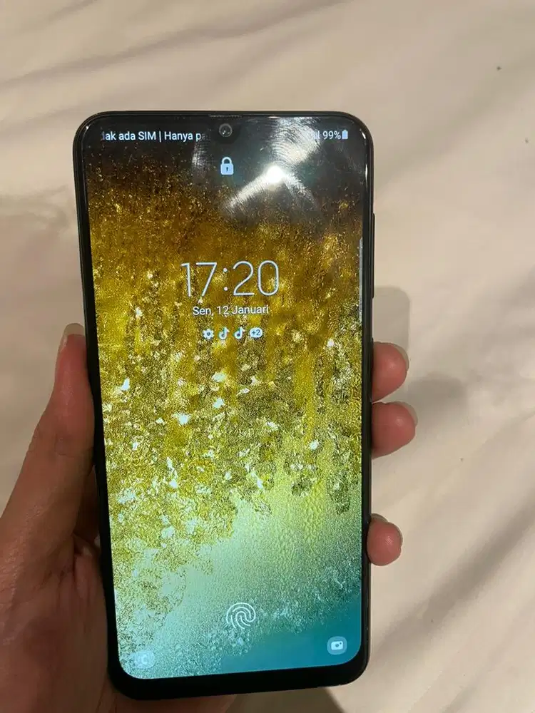SAMSUNG GALAXY A50