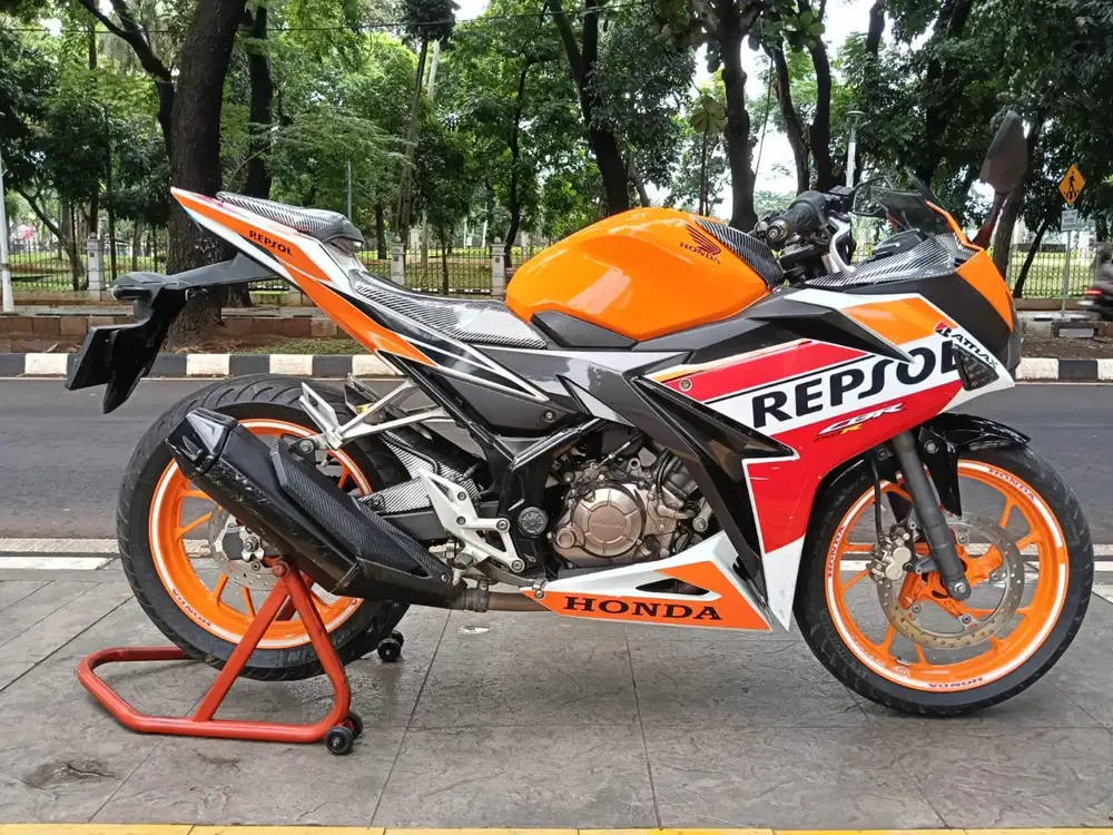 DIJUAL CASH HONDA CBR 150R THN 2016 PAJAK OFF 2X SIAP PAKAI