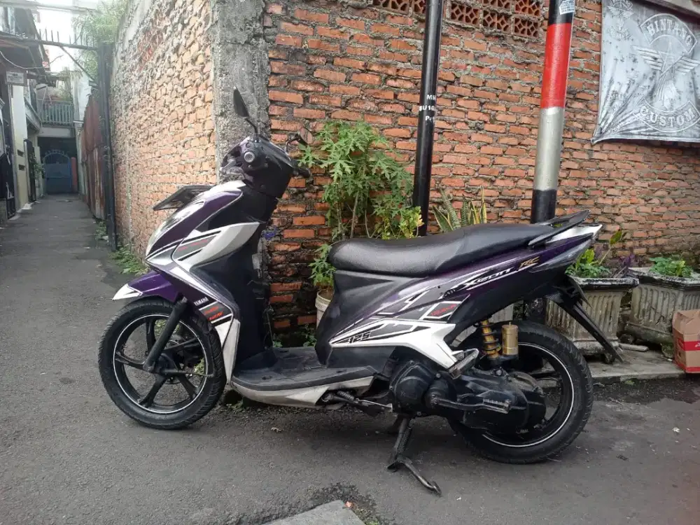 Yamaha Xeon RC Thn 2013 warna ungu