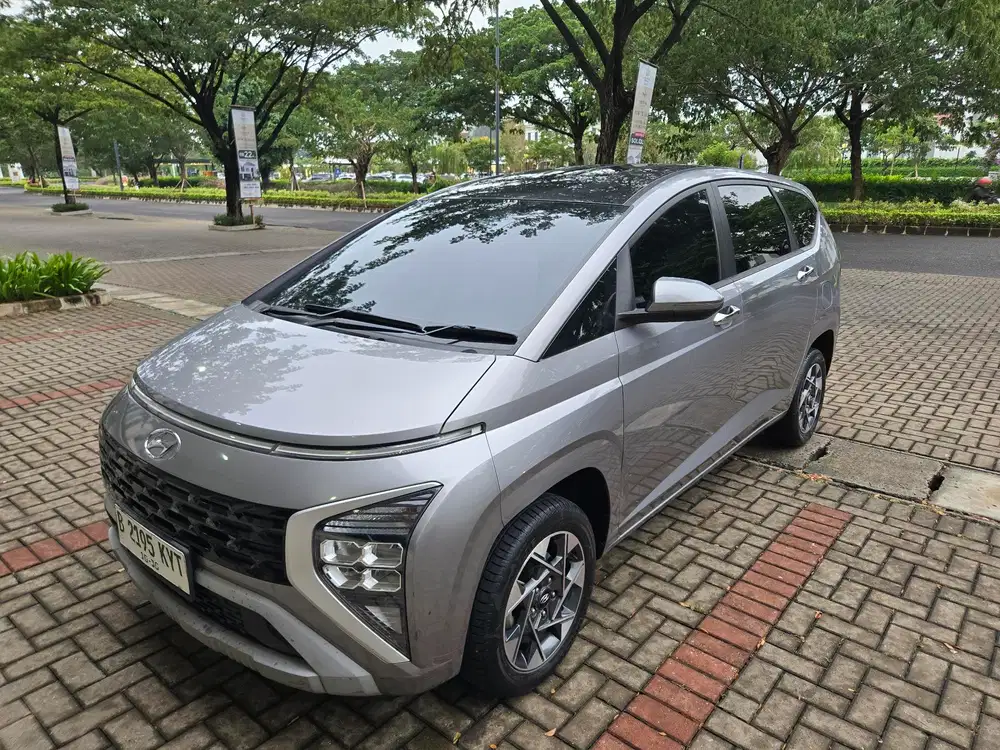 HYUNDAI STARTAGAZER SILVER 2023 TWO TONE