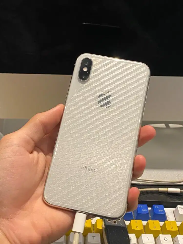 iPhone x 64gb silver