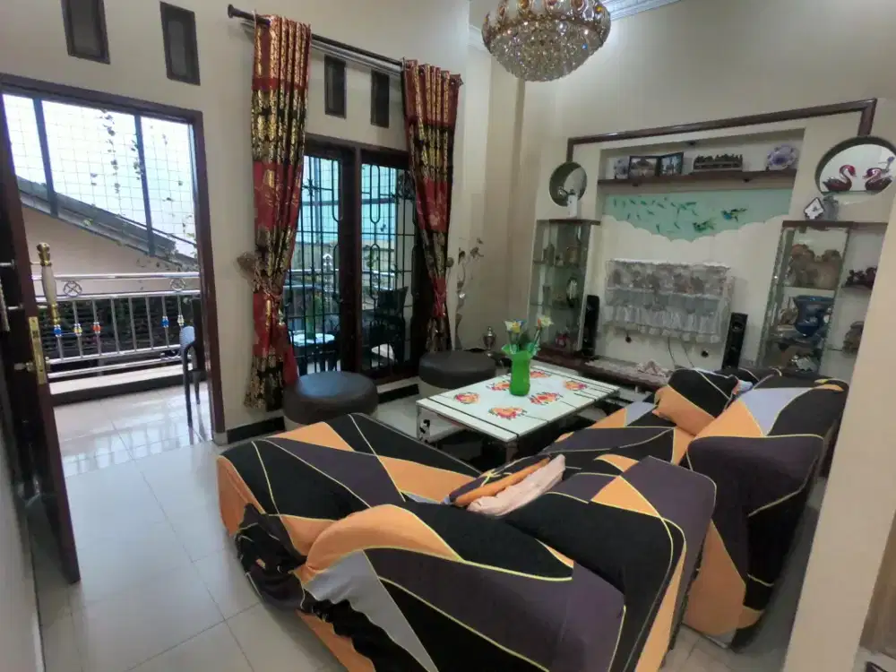 Dijual : Siap Huni Rumah Cantik Dan Strategis¤Ada Tempat Usaha Lansung