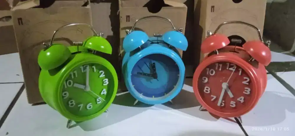 Jam weker baru borongan kondisi minus