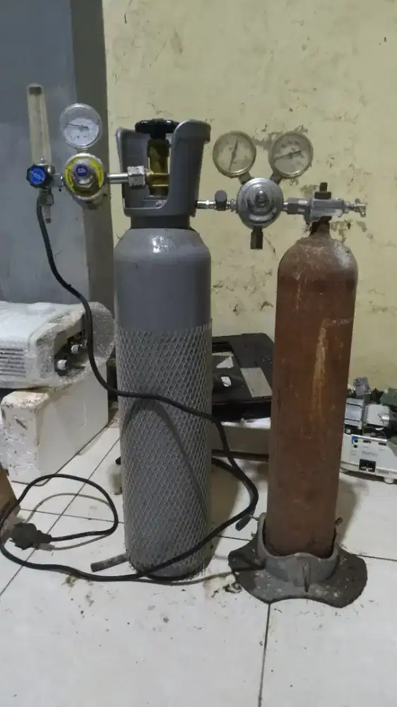 Tabung CO2 dan tabung bekas murah aja.