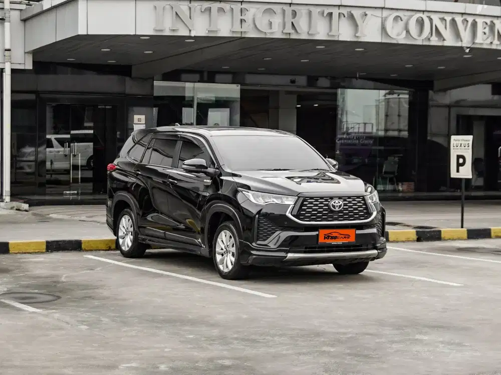 Toyota Zenix V Hybrid 2.0 Modelista 2025 Hitam