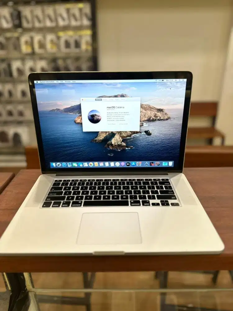 Macbook Pro Retina 15” Mid 2015 /16GB/128GB/Silver