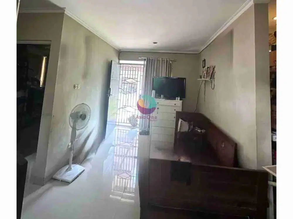 Dijual cepat rumah minimalis 2 lantai di metland transyogi