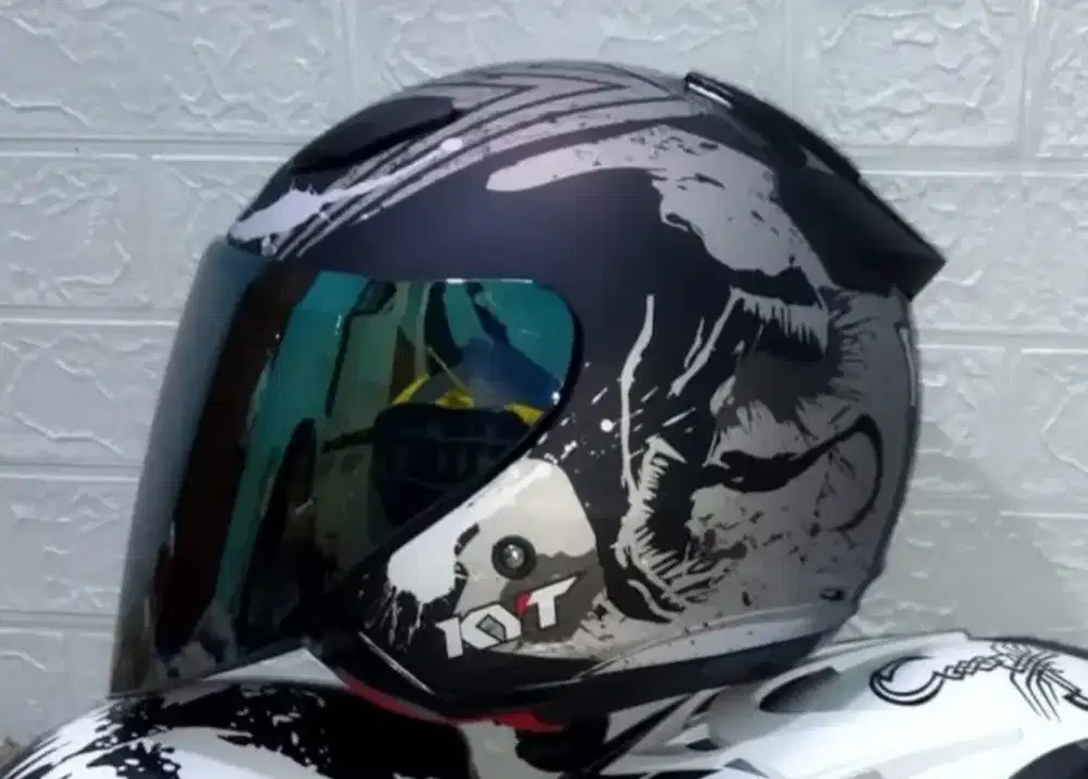 Helm Venom Kyt bagus