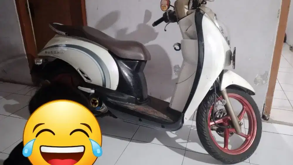 Dijual honda scoppy 2010 ss lengkap pajak off