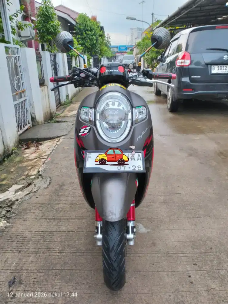 Honda Scopy Coklat Hitam 2019
