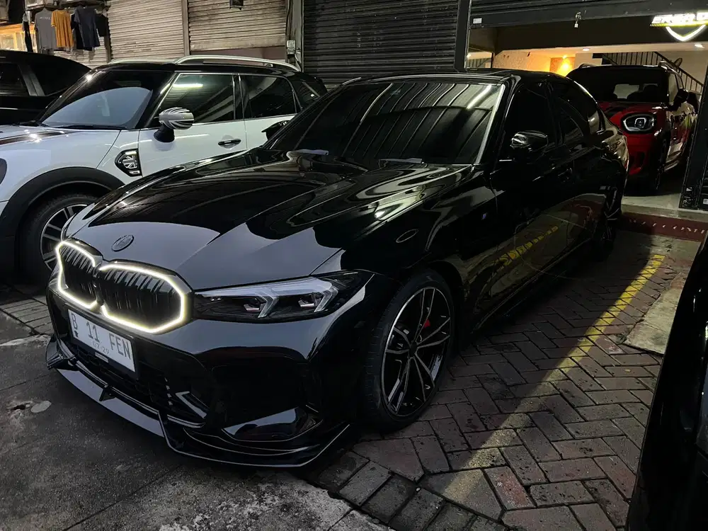 KM.6.000 BMW 330i M-SPORT PRO LCi 2025/2024 BLACK FULL ORI LIKE NEW