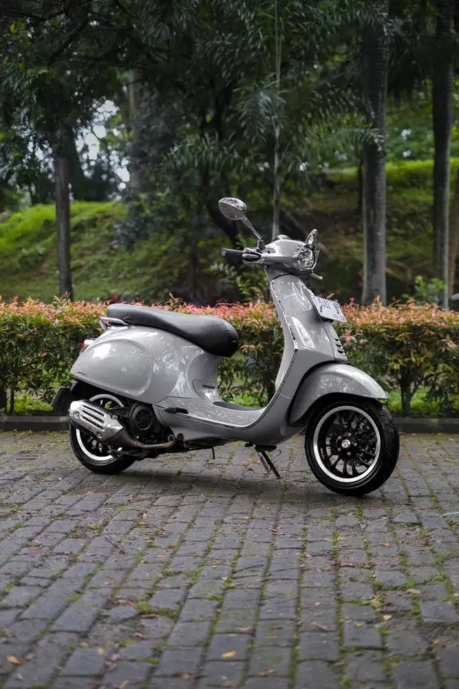 PIAGGIO VESPA SPRINT 2023 LIKE NEW MULUS DP KREDIT 5JT GRANSI 1 THN