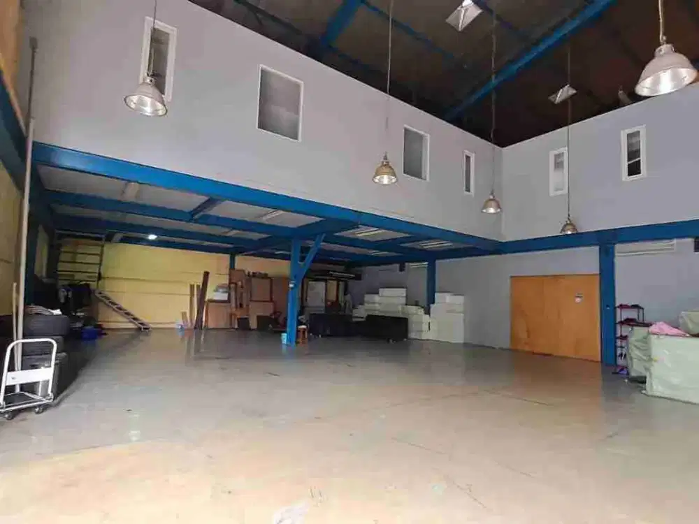 Di jual dan di sewakan Gudang,   siap pakai plus kantor,   di Sunter  Jakarta Utara.