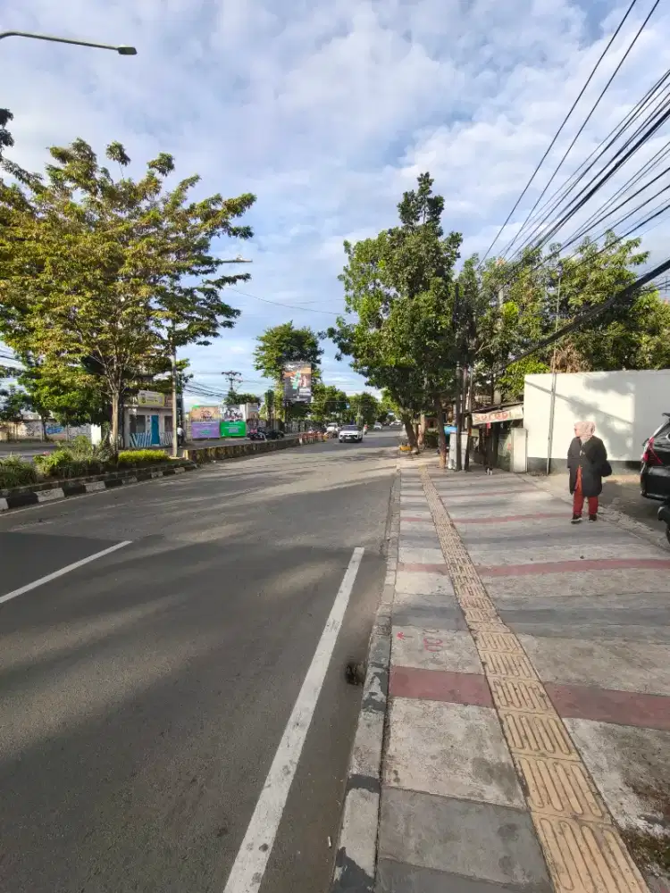 Strategis main road jln terusan jakarta