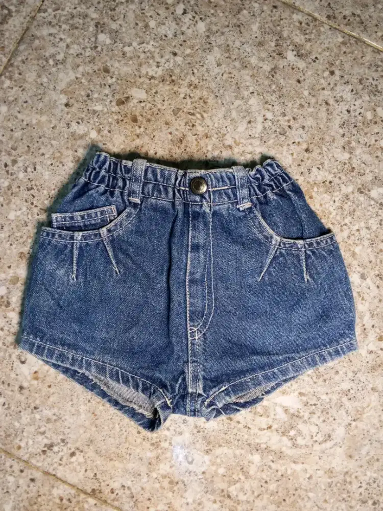 Thrift anak laki laki