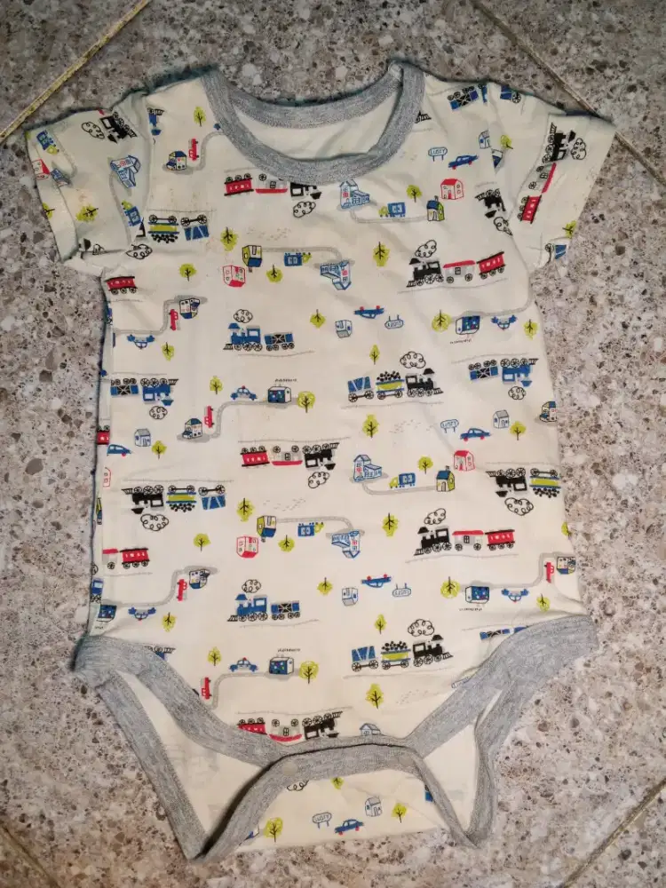 Thrift bayi laki laki