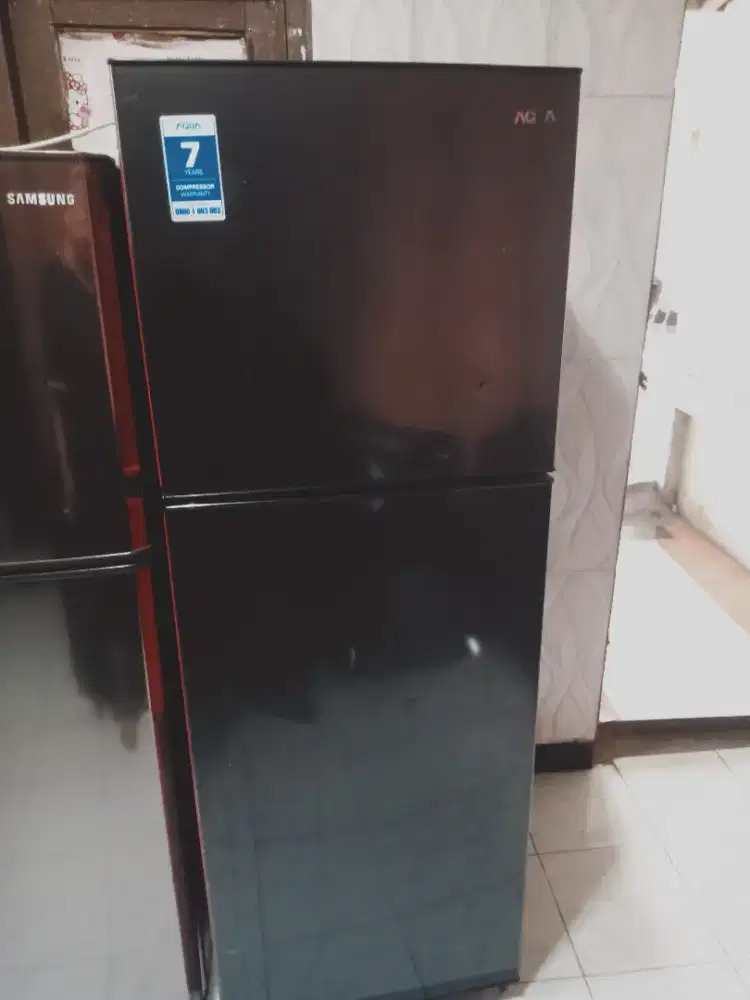 Kulkas Aqua 2 pintu blm pernah servis
