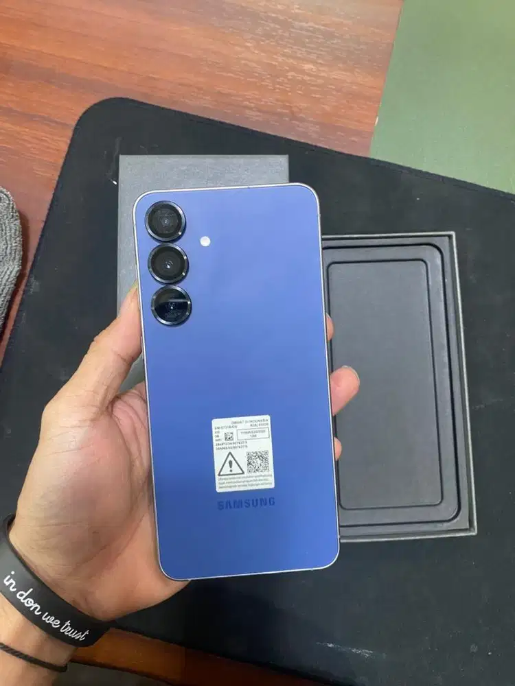 Samsung Galaxy S25FE 8/512GB Navy Garansi Resmi