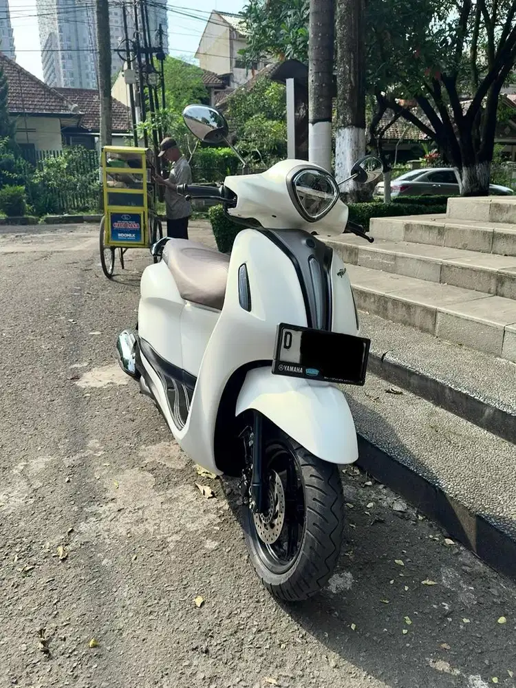 YAMAHA GRAND FILANO LUX HYBRID TH 2023 TIPE TERTINGGI MULUS SIAP PAKAI