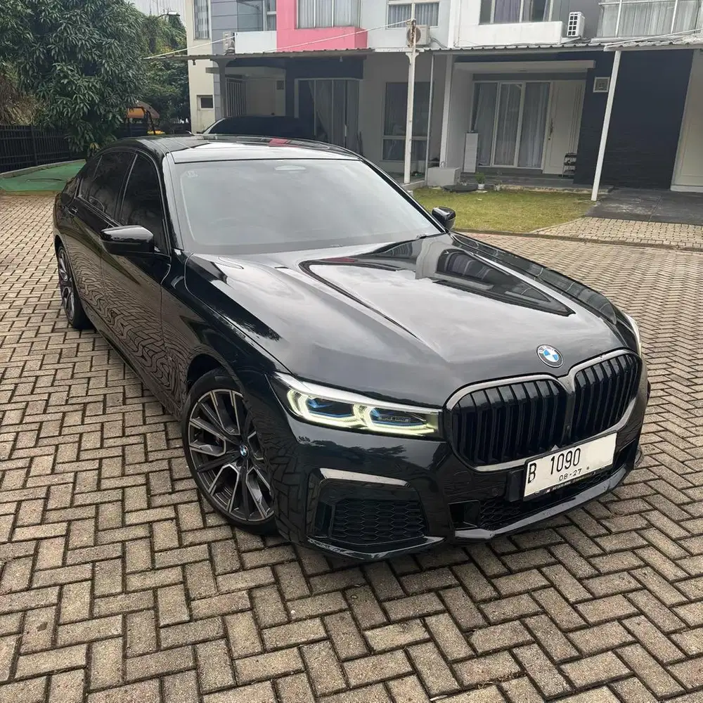 BMW 730Li 2022 Bensin