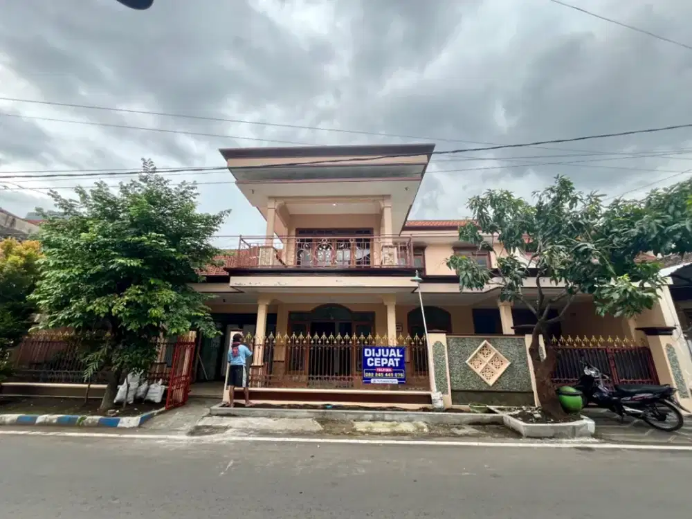 Rumah Besar ikan Piranha Kota Malang