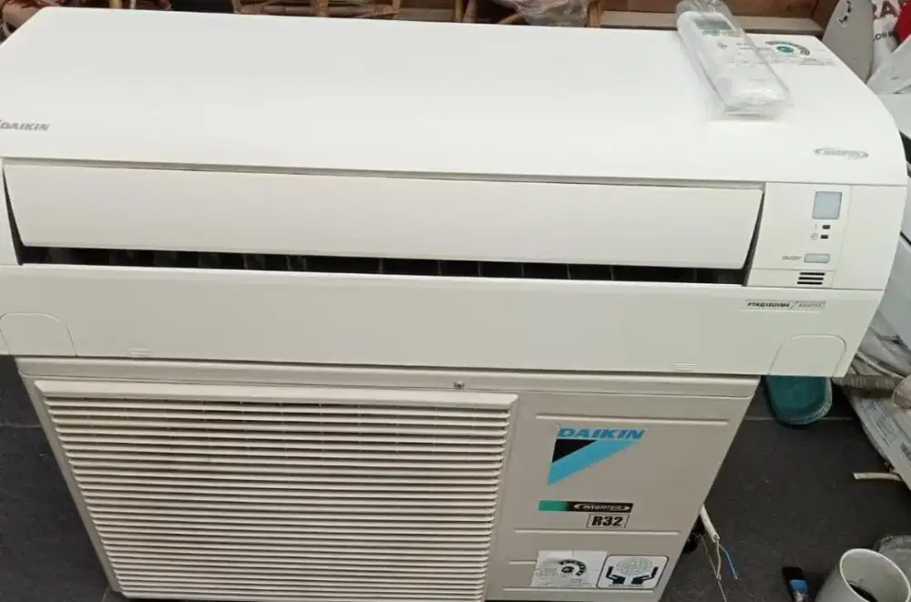 Ac daikin inverter thailand r32 1/2pk+pasang