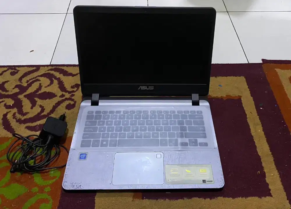 Laptop Asus A407M SSD 128GB + HDD 1TB