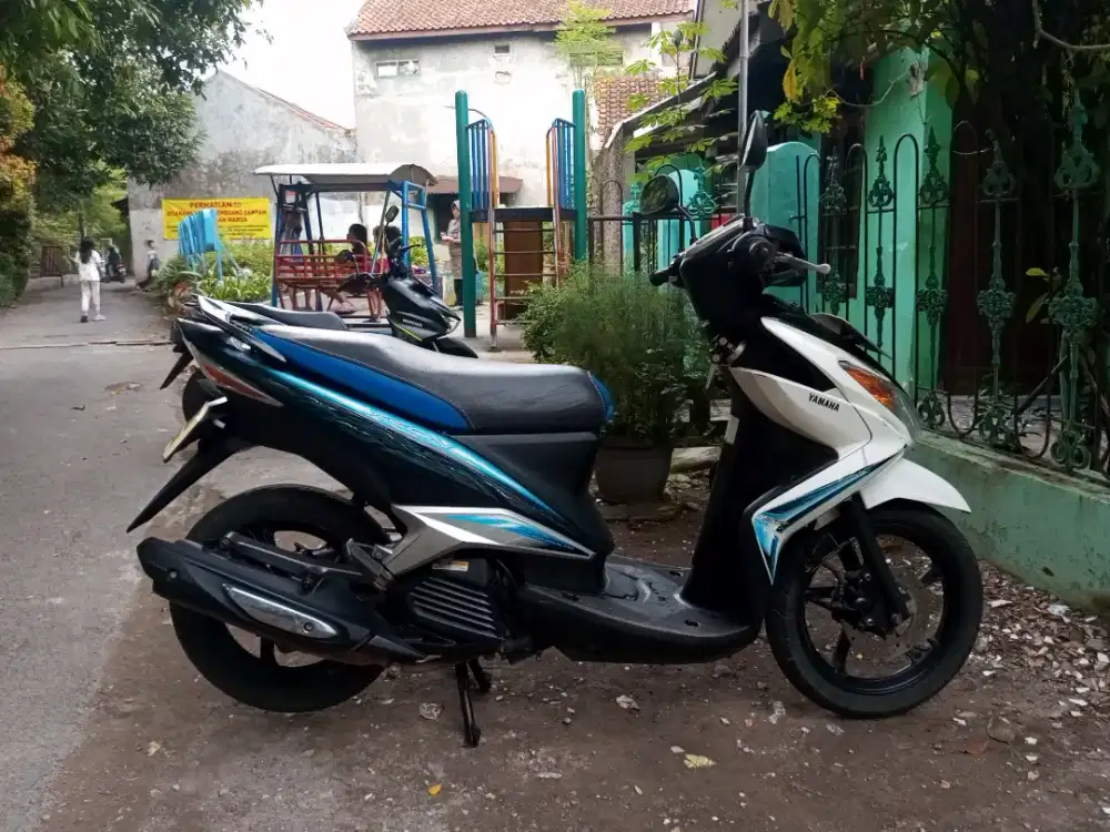 Yamaha Xeon tahun 2011 mulus orsinil siap pakai