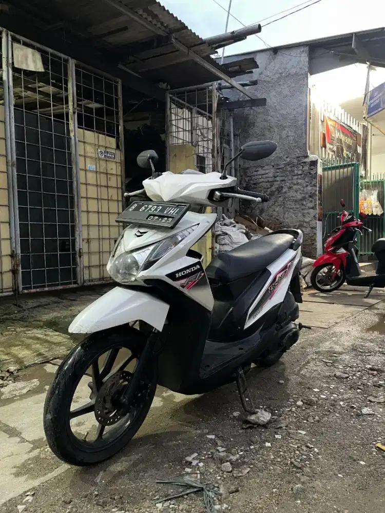 Honda Beat Fi 2014 Orisinil Mulus Murmer Jos