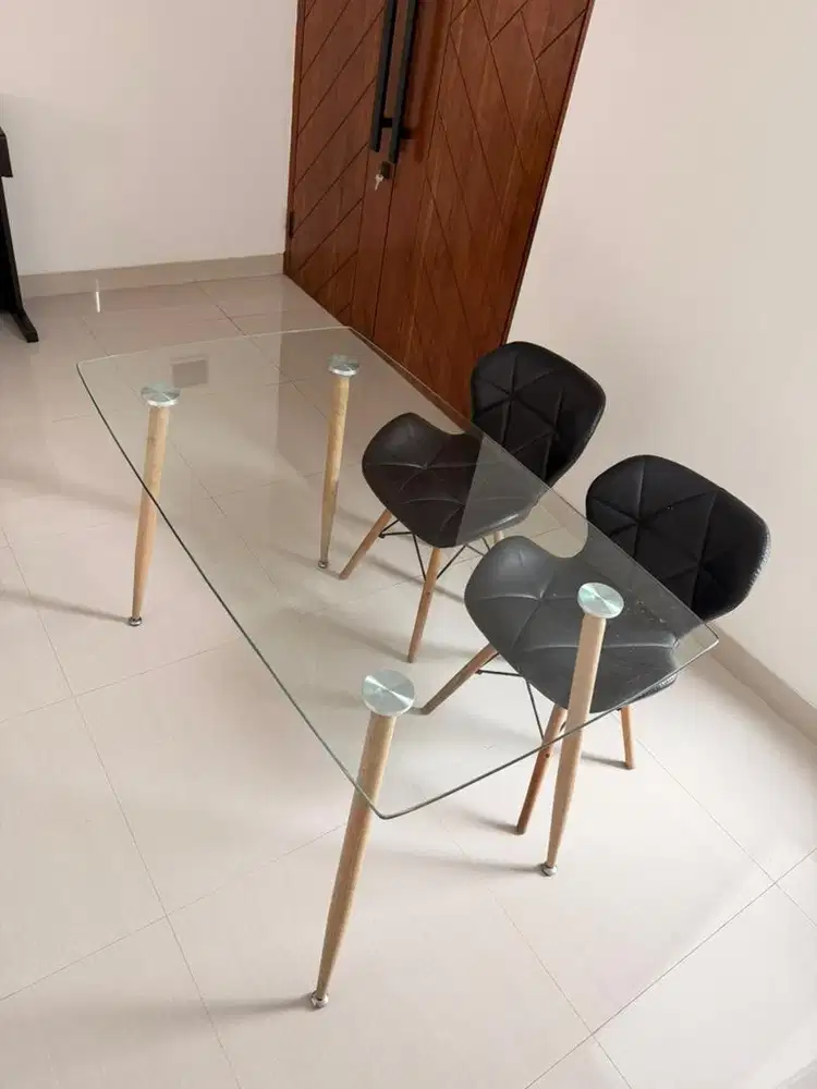 Meja Tempered Glass Informa + Kursi Leather
