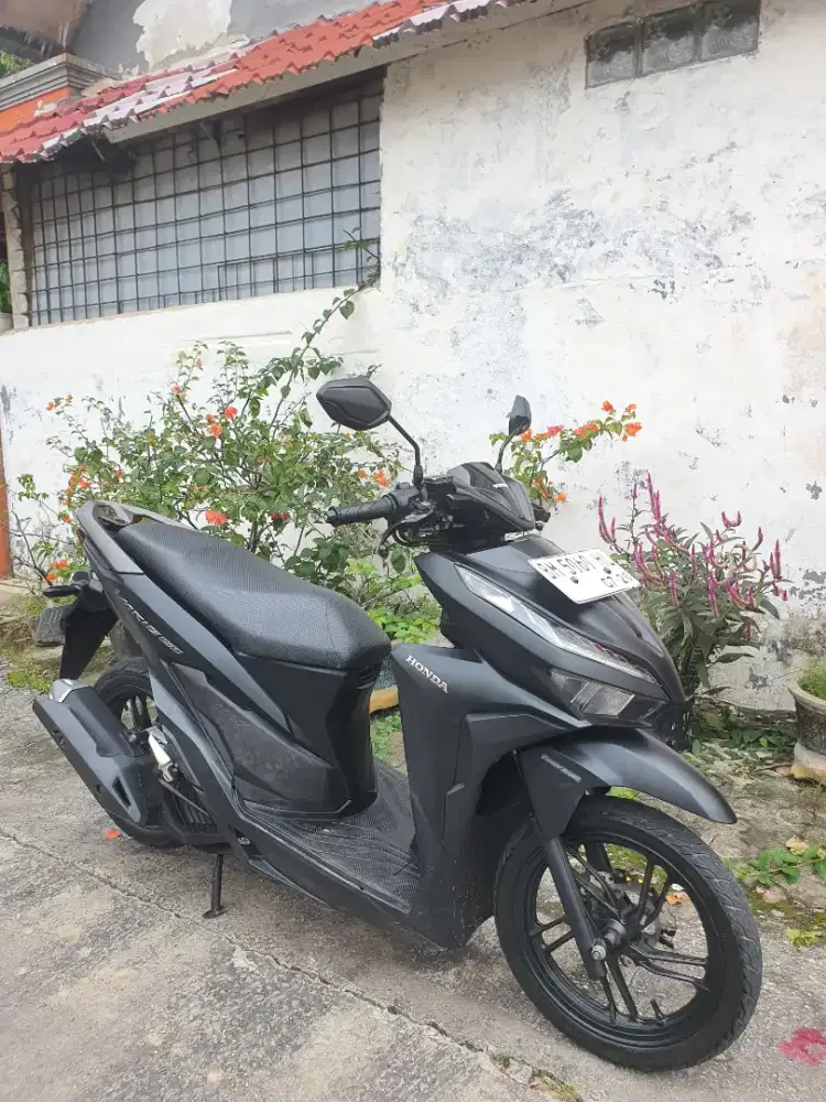 Si ganteng tampil yg lain mundur dulu