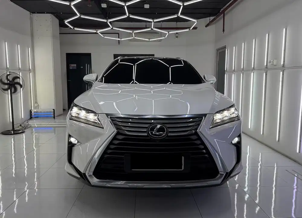 [ TERMURAH ] LEXUS RX200t luxury VIP seat 2+2 2017