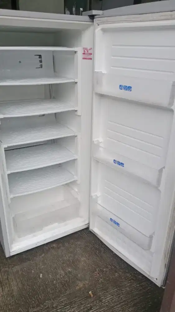 Jual bu freezer kulkas ukuran 6 rak normal no minus
