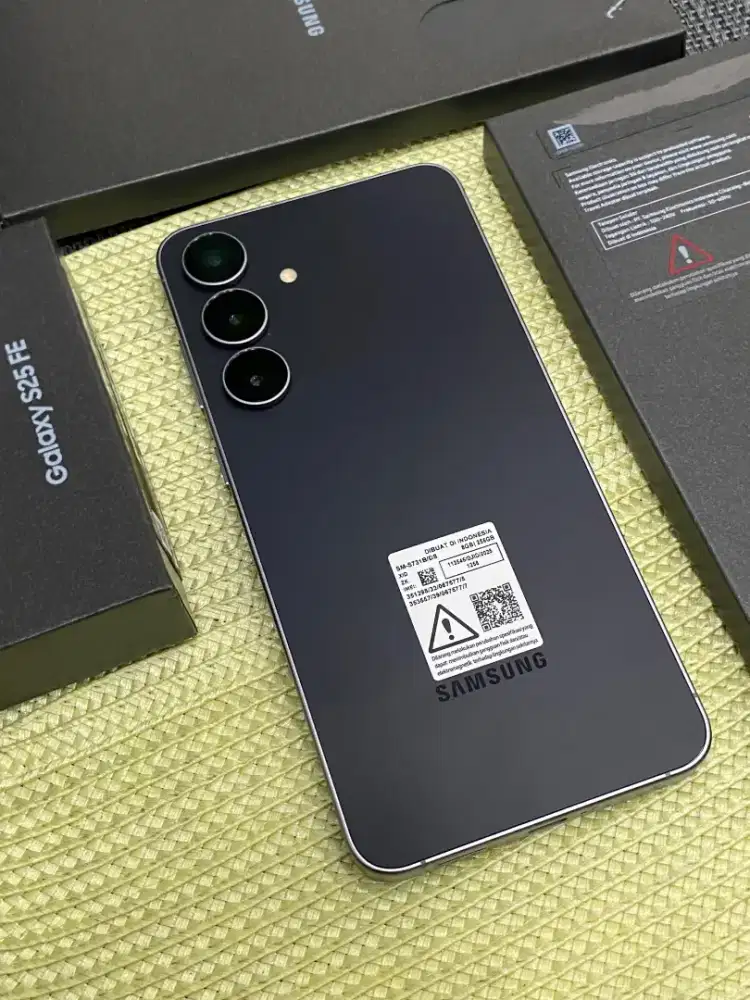 samsung s25 fe 8/256gb resmi sein fullset
garansi on