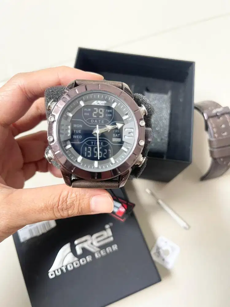 Jam Tangan Pria Omega Arei Outdoorgear