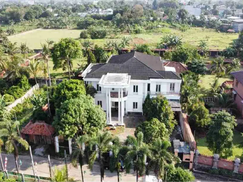 Rumah Mewah 2 Lantai Luas di Cimanggis Depok - Nilai Komersial Tinggi, Ideal Untuk Lokasi Konten Visual