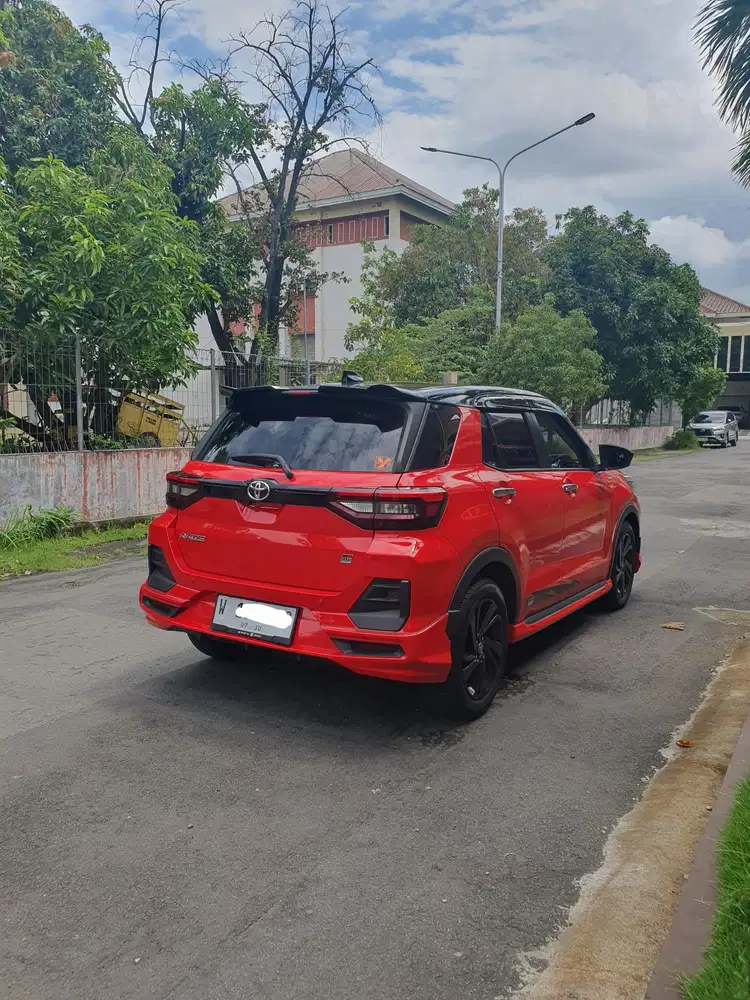 Raize 2025 Km 8 rb 2025 GR sport turbo matic warna hitam merah ful ori
