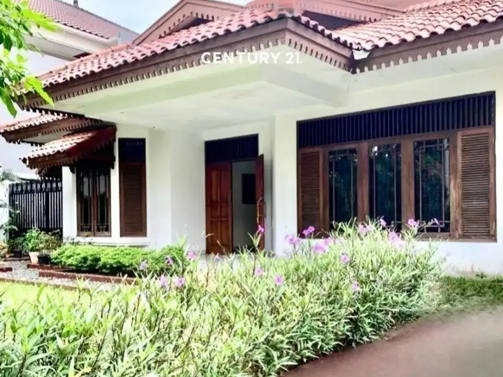 Dijual Rumah Luas Di Lokasi Prime  Kebayoran Baru