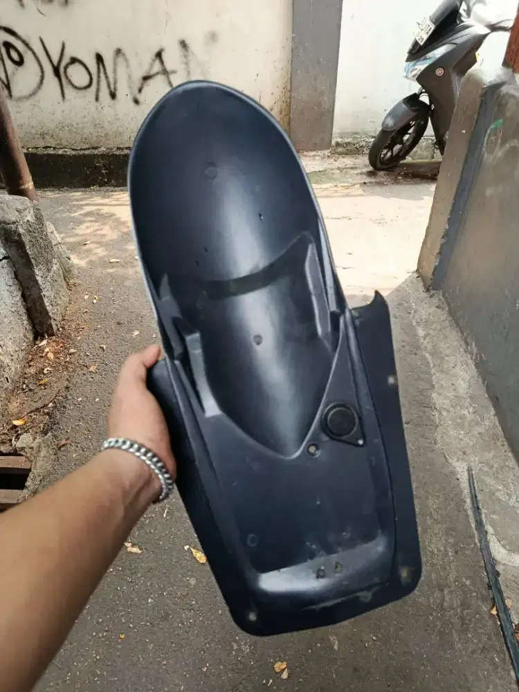 Selancar undertail byson