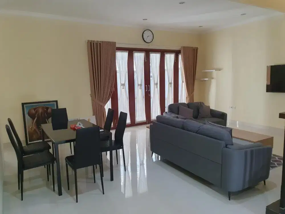 Dijual rumah Taman Beverly Golf lippo central karawaci dekat ke UPH