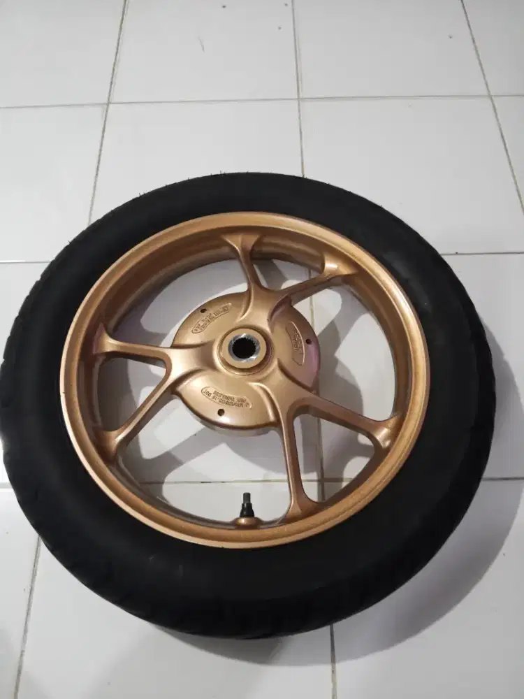 Velk Belakang Yamaha Lexi LX 155