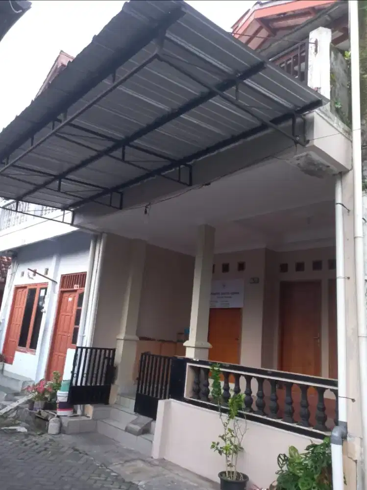 Rumah perum Minomartani, 3KT,2KM siap huni,nyaman 2lantai tnpa renov