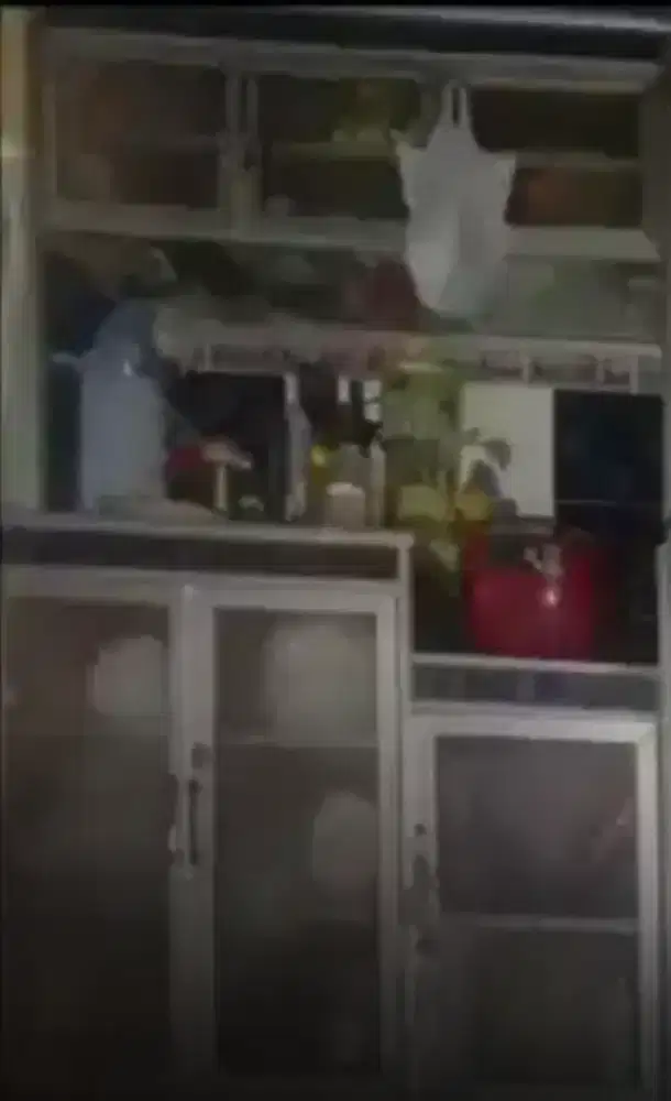 Jual lemari piring Rp 700 rb nego