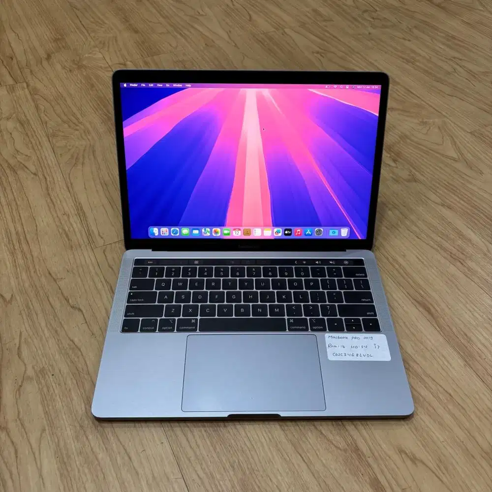 MacBook Pro 13 2019 i7 16/512