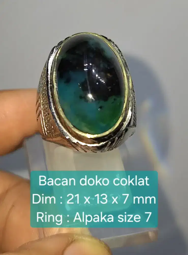 Batu bacan doko hijau coklat