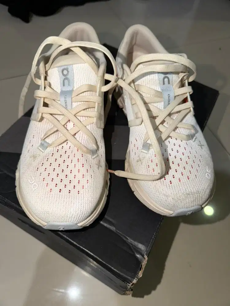 Cloud X 4 size 36 EU ivory | salmon