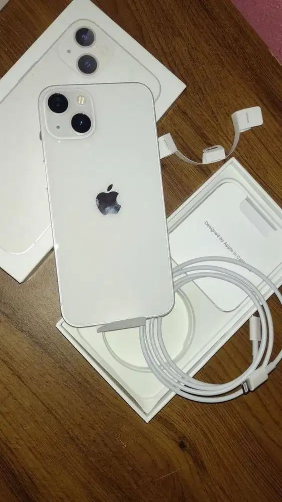 iPhone 13 128GB Starlight Garansi iBox masih On sampai Juni 2026