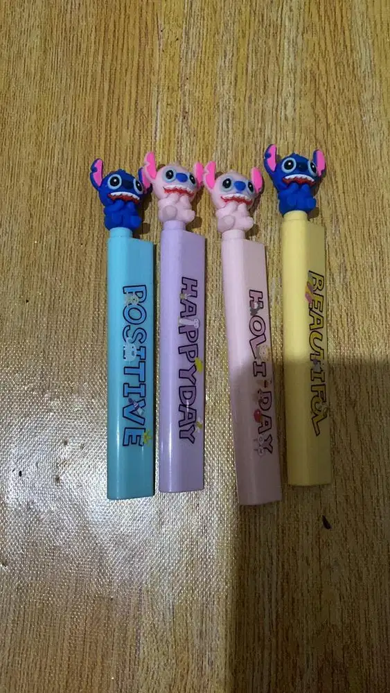 Pulpen & Penggaris stitch