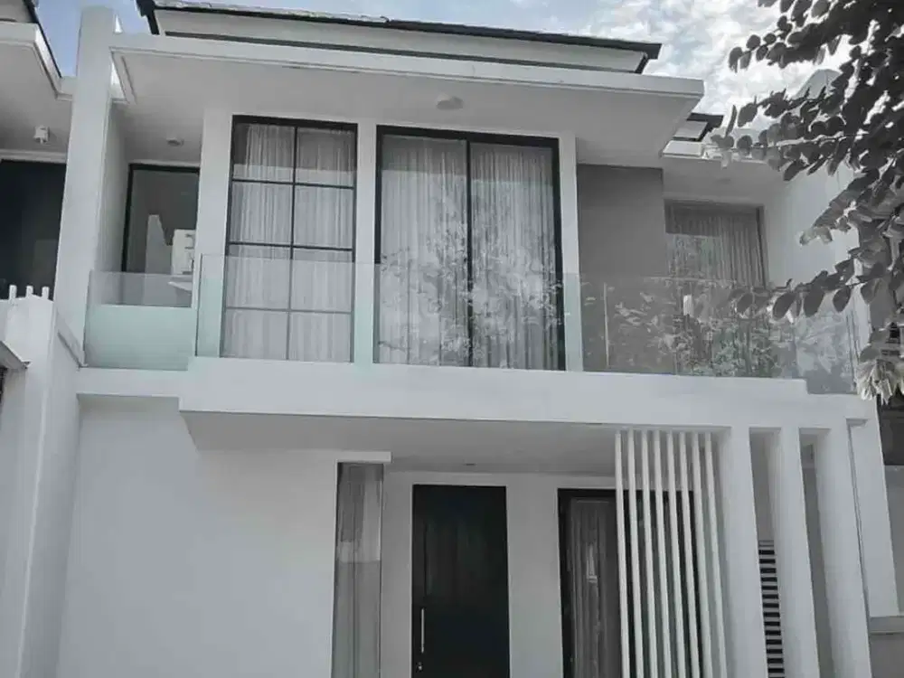 Murah Dijual Rumah 2 Lantai Siap Huni di Cluster Depan Royal Residence, Surabaya Barat
